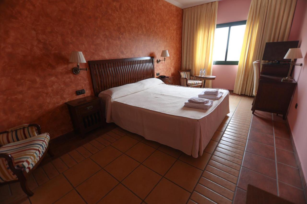 Hospedium Hotel Dona Mafalda De Castilla Plasence Extérieur photo