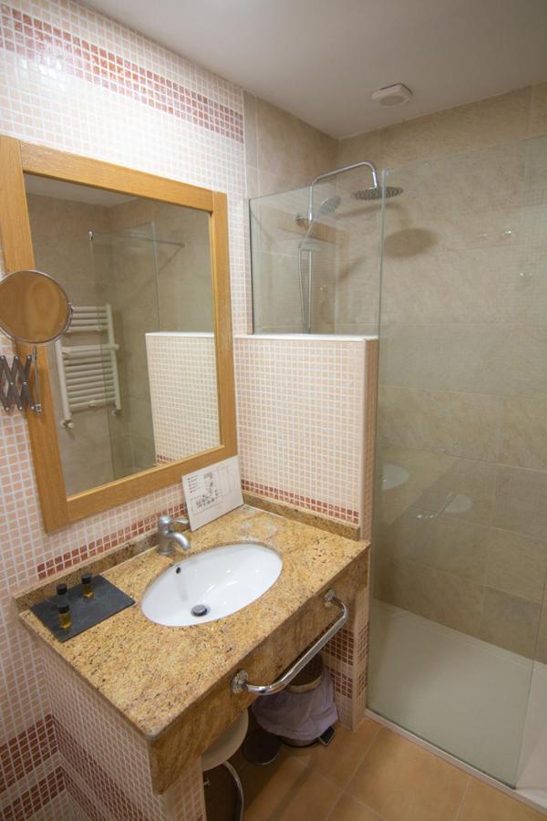 Hospedium Hotel Dona Mafalda De Castilla Plasence Extérieur photo